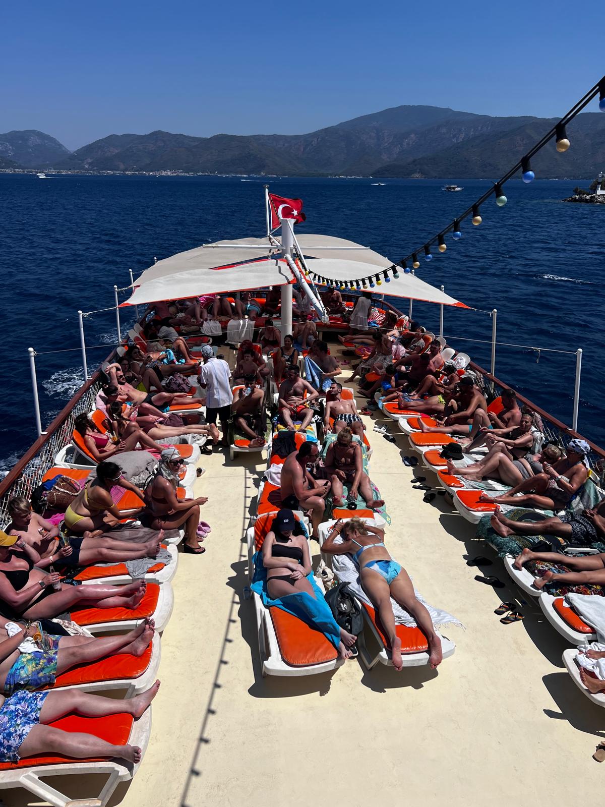 Marmaris tekne turu güneşlenme alanı